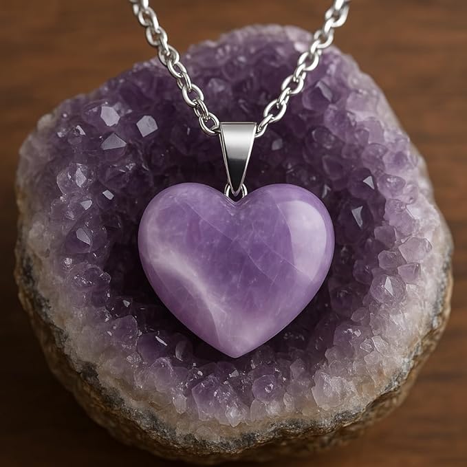 Collar Corazón de Amatista Natural | Colgante en Forma de Corazón con Cadena de Acero Hipoalergénico | IDELUSH