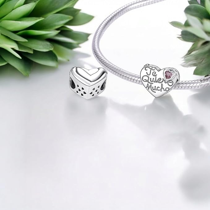 Charm Corazón “Te Quiero Mucho” en Plata de Ley 925 con Circonita Rosa