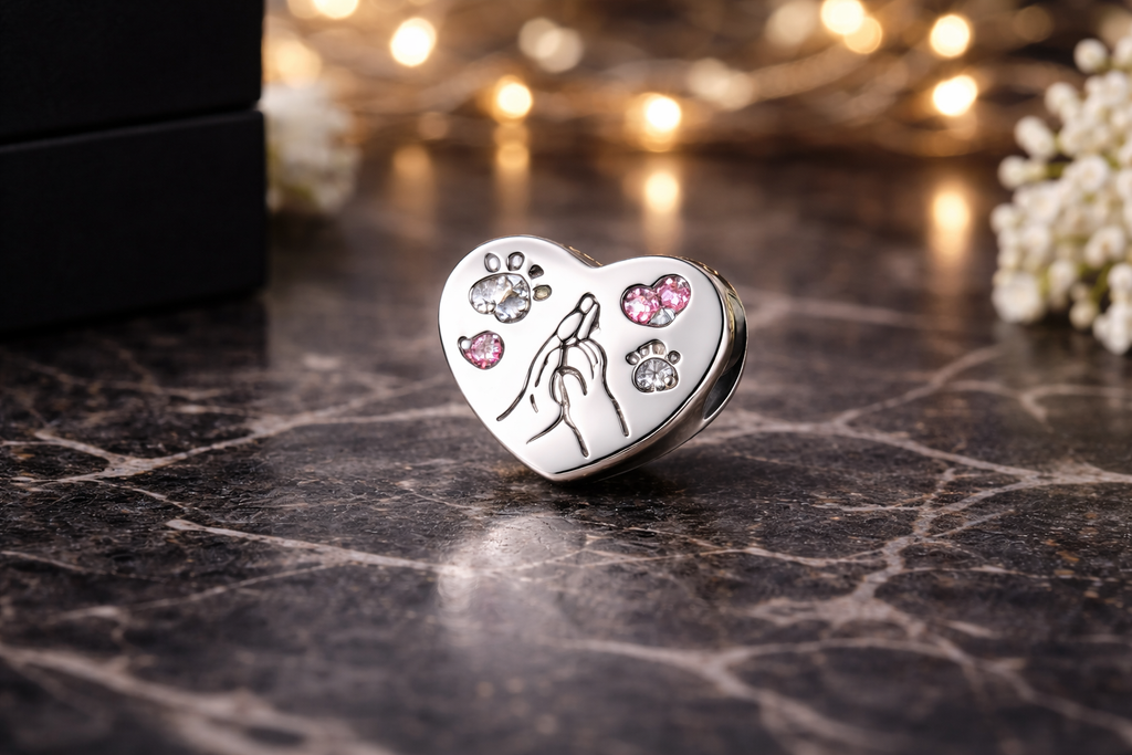 Charm Corazón con Huellas de Gato y Perro en Plata 925 Compatible con Pulsera Pandora