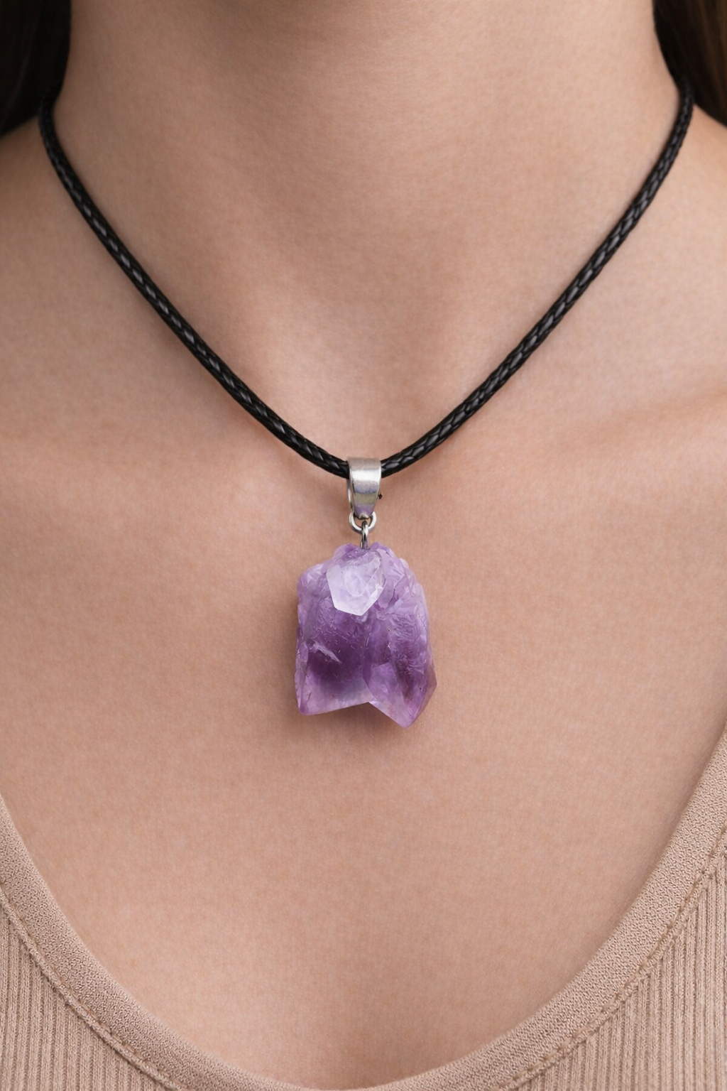 Collar de Amatista Natural en Bruto – Piedra Energética con Cordón Negro Ajustable