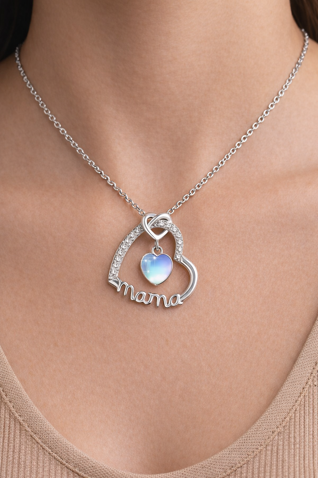 Collar Mamá de Acero Inoxidable IDELUSH · Colgante Corazón con Ópalo