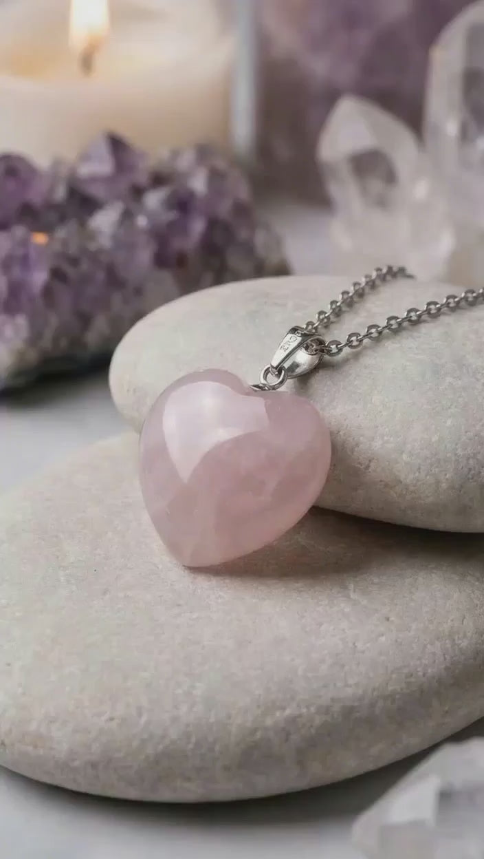 Collar Corazón de Cuarzo Rosa Natural | Acero Inoxidable Hipoalergénico | IDELUSH